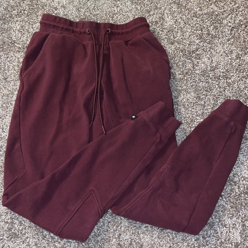 Alphalete joggers 😍